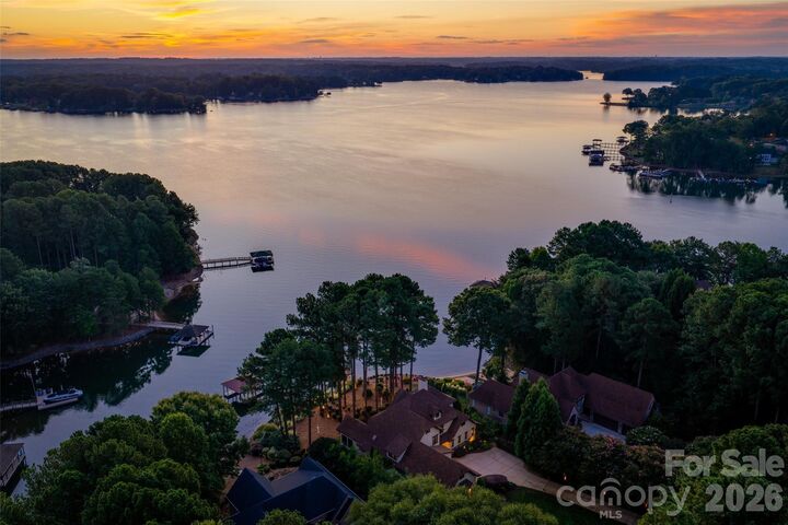 Property Photo: 9198 Fair Oak Drive NC 28673