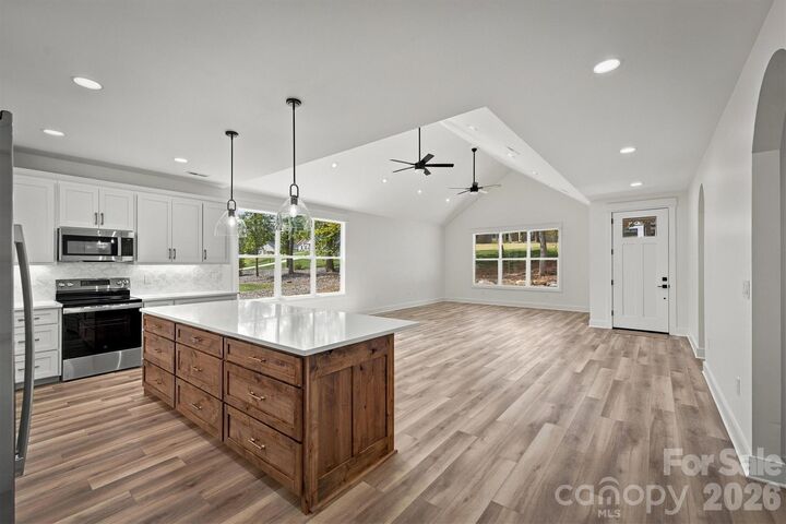Property Photo: 1062 Faith Court NC 28655