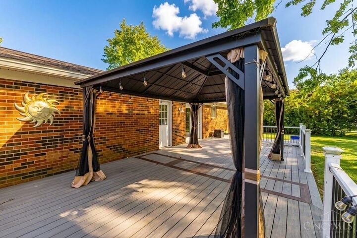 Property Photo:  8130 Brucehills Drive  OH 45069 