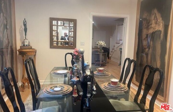 Property Photo:  1664 Benedict Canyon Dr  CA 90210 