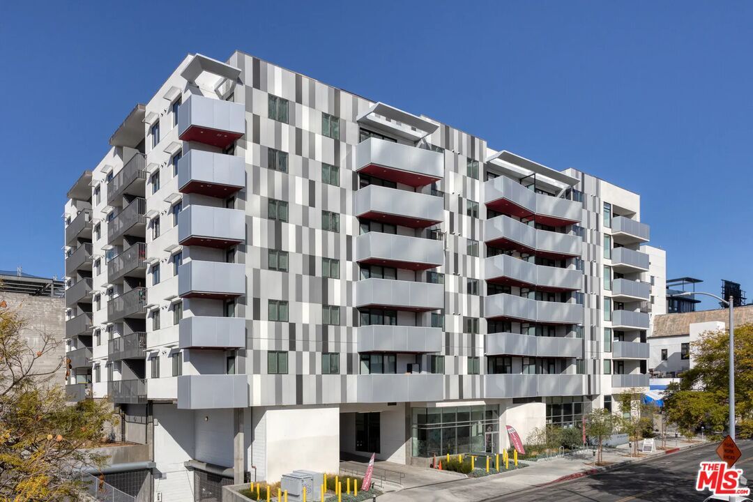 Property Photo:  3640 Wilshire Blvd, Unit 629  CA 90010 