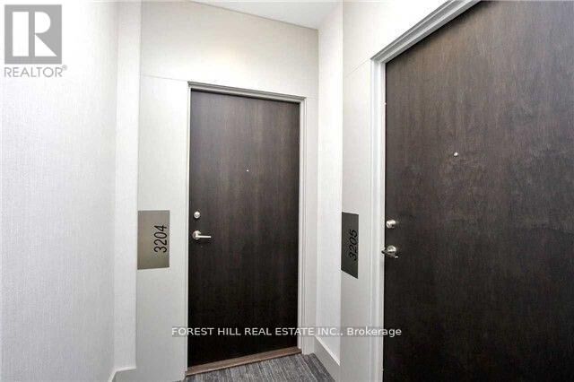 Property Photo:  10 Park Lawn Road 3204  ON M8Y 3H8 