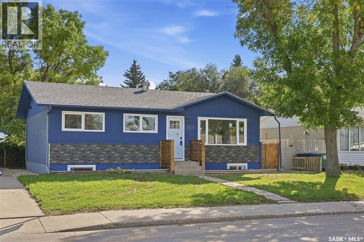 Property Photo:  3805 Diefenbaker Drive  SK S7L 5C6 