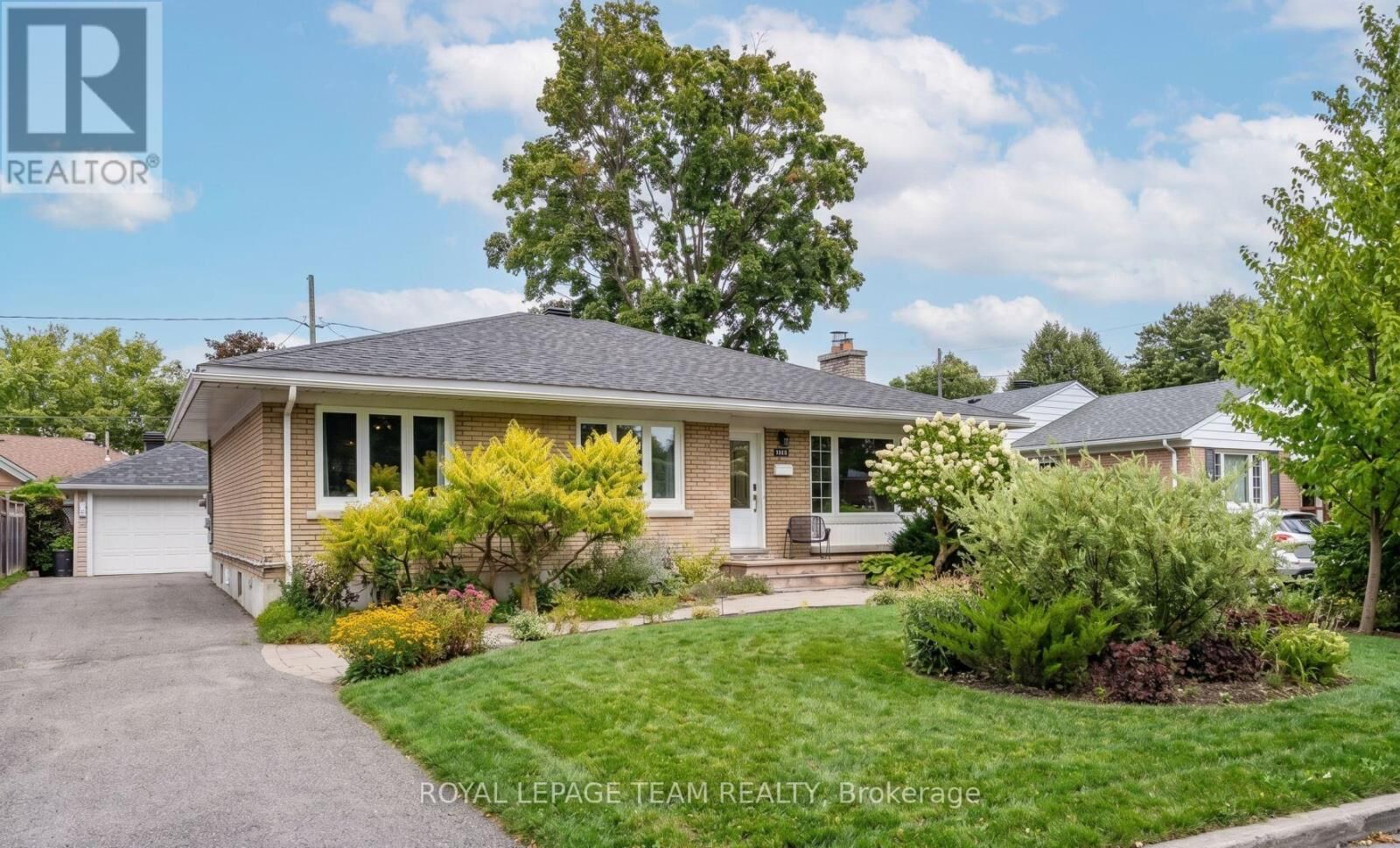 Property Photo:  2149 Dublin Avenue  ON K2C 0X7 