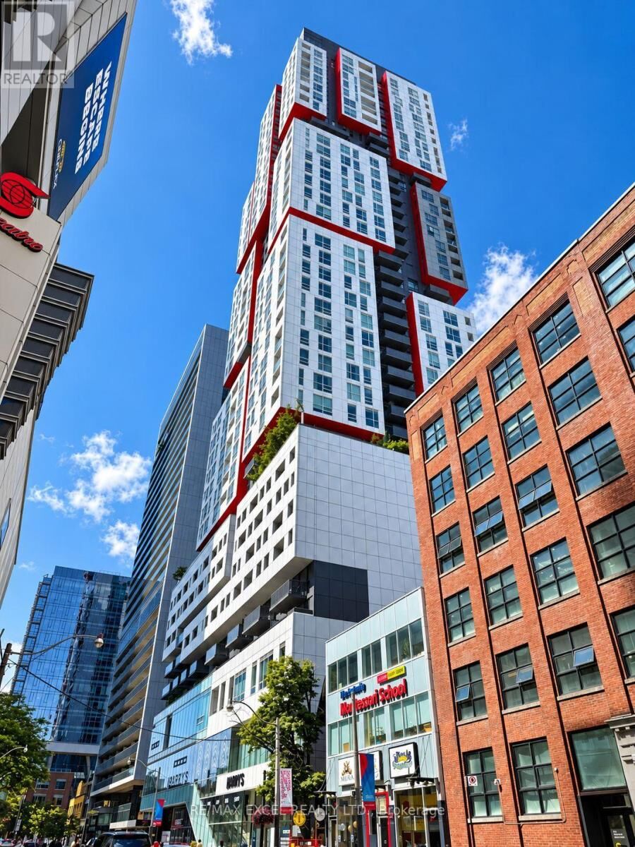 Property Photo: 318 Richmond Street West 1202 ON M5V 0B4