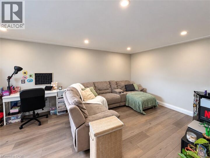 Property Photo:  226 Heiman Street 1  ON N2M 3M3 