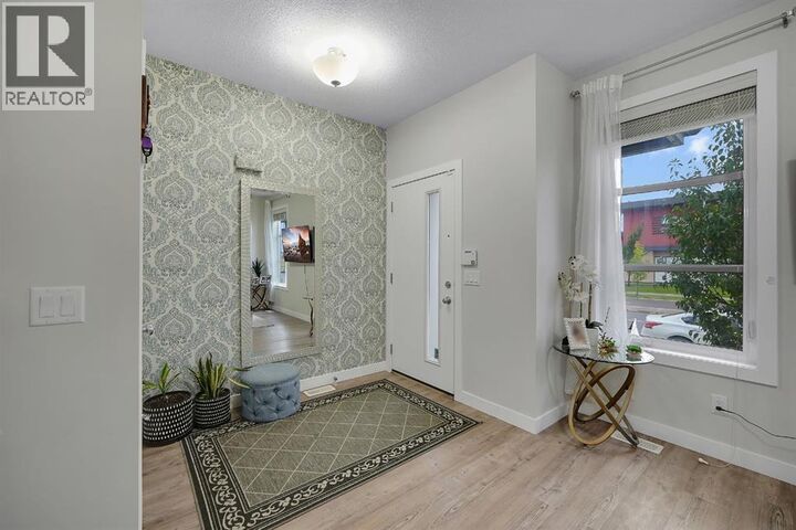 Property Photo:  16 Skyview Circle Northeast  AB T3N 0V3 