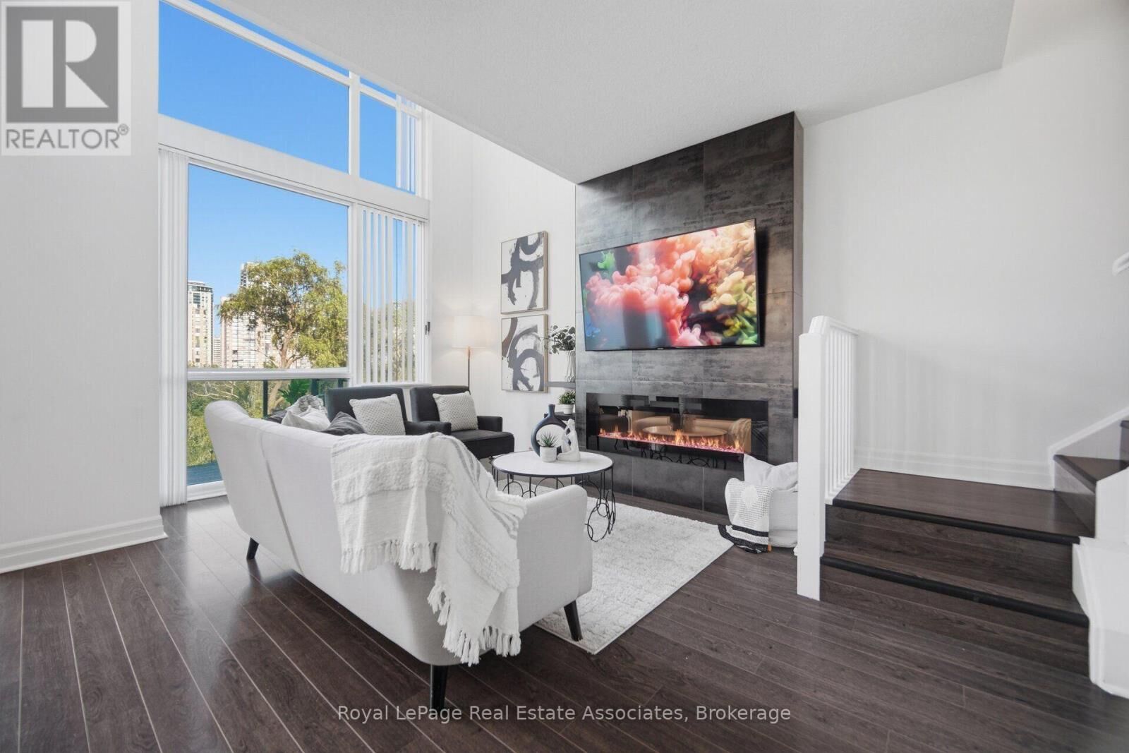 Property Photo: 220 Burnhamthorpe Road West 305 ON L5B 4N4