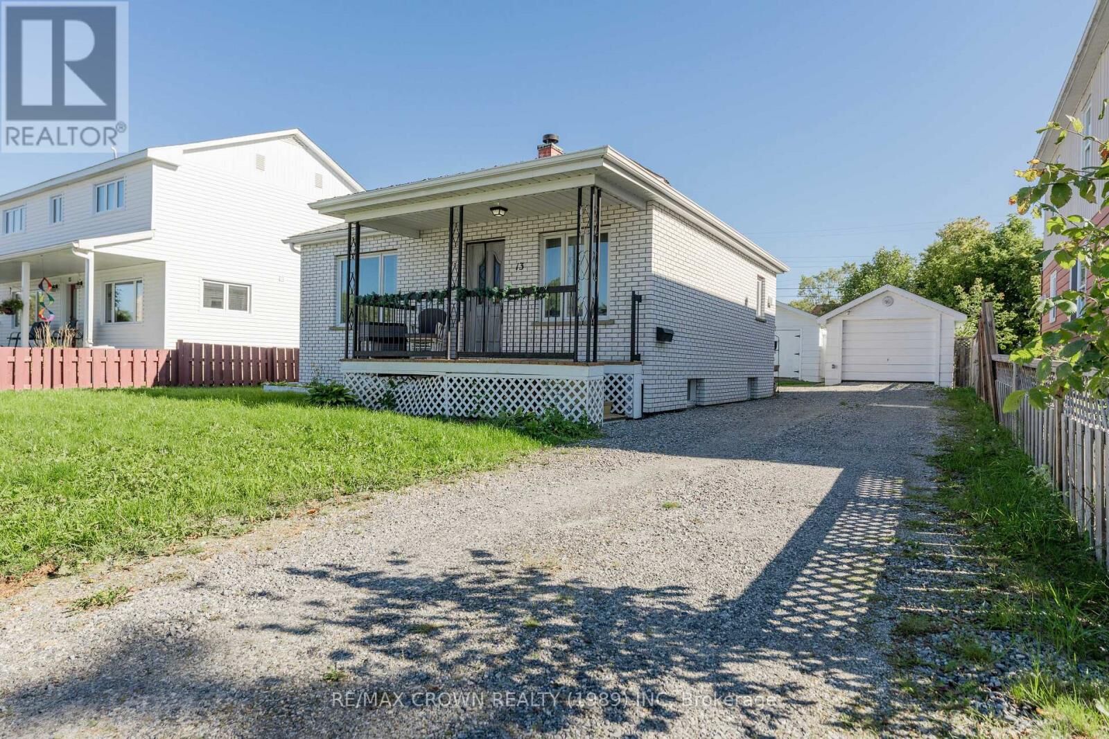 Property Photo:  13 Pine Crescent  ON P5N 1X6 