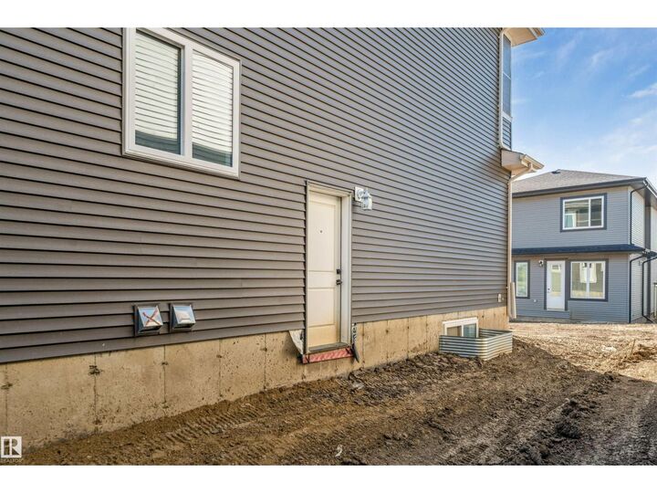 Property Photo: 6298 19 St NE AB T4X 3C9