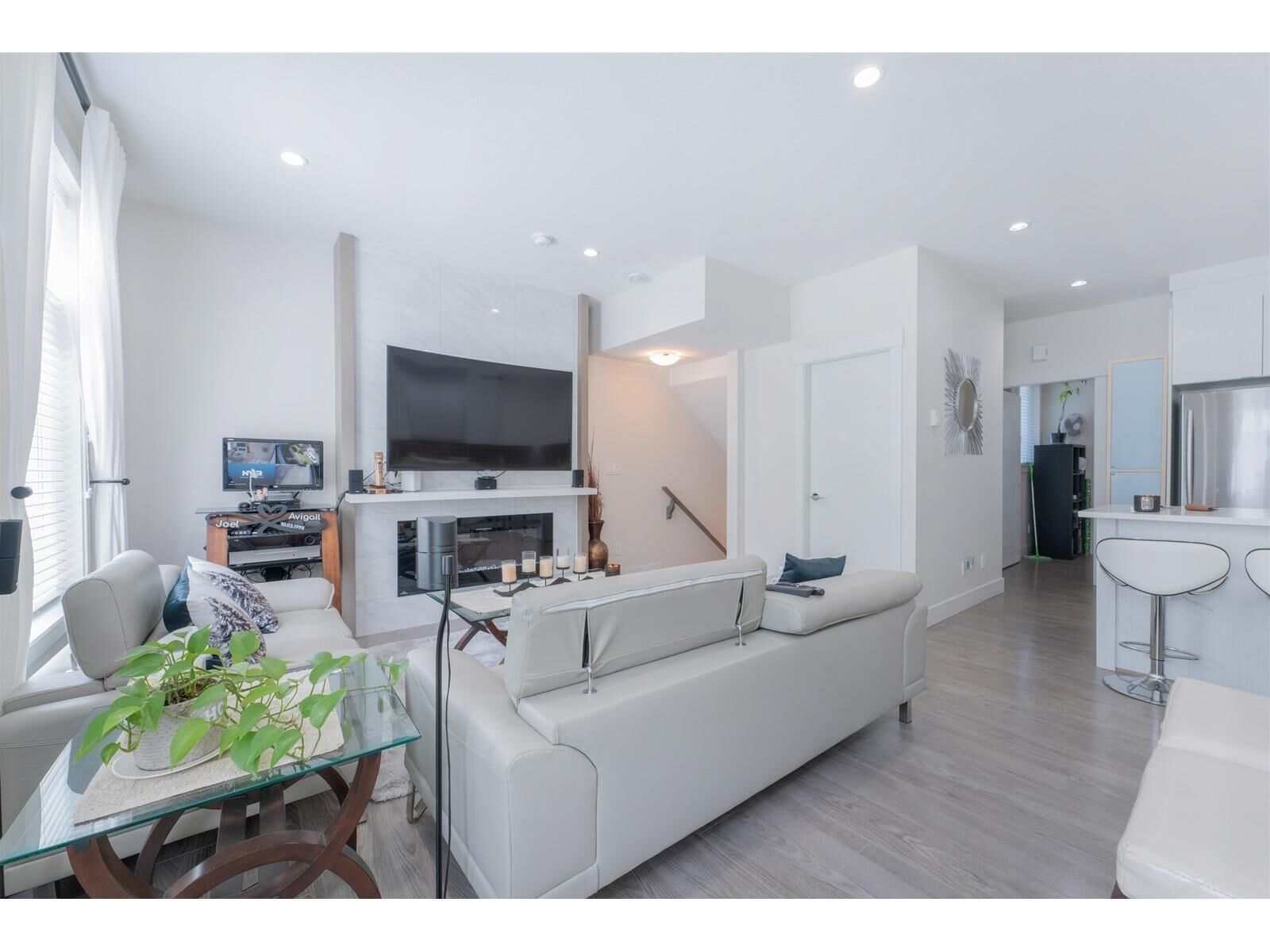 Property Photo:  11267 133 Street 2  BC V3R 0E3 