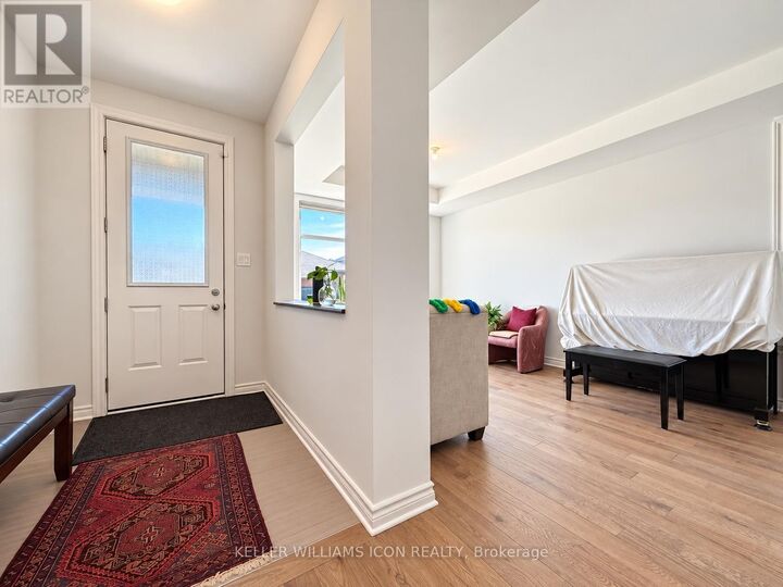 Property Photo:  306 Memorial Grove  ON K1X 0C8 