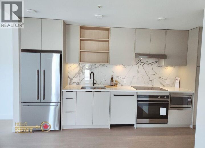 Property Photo:  422 East 3rd Street 667  BC V7L 0K1 