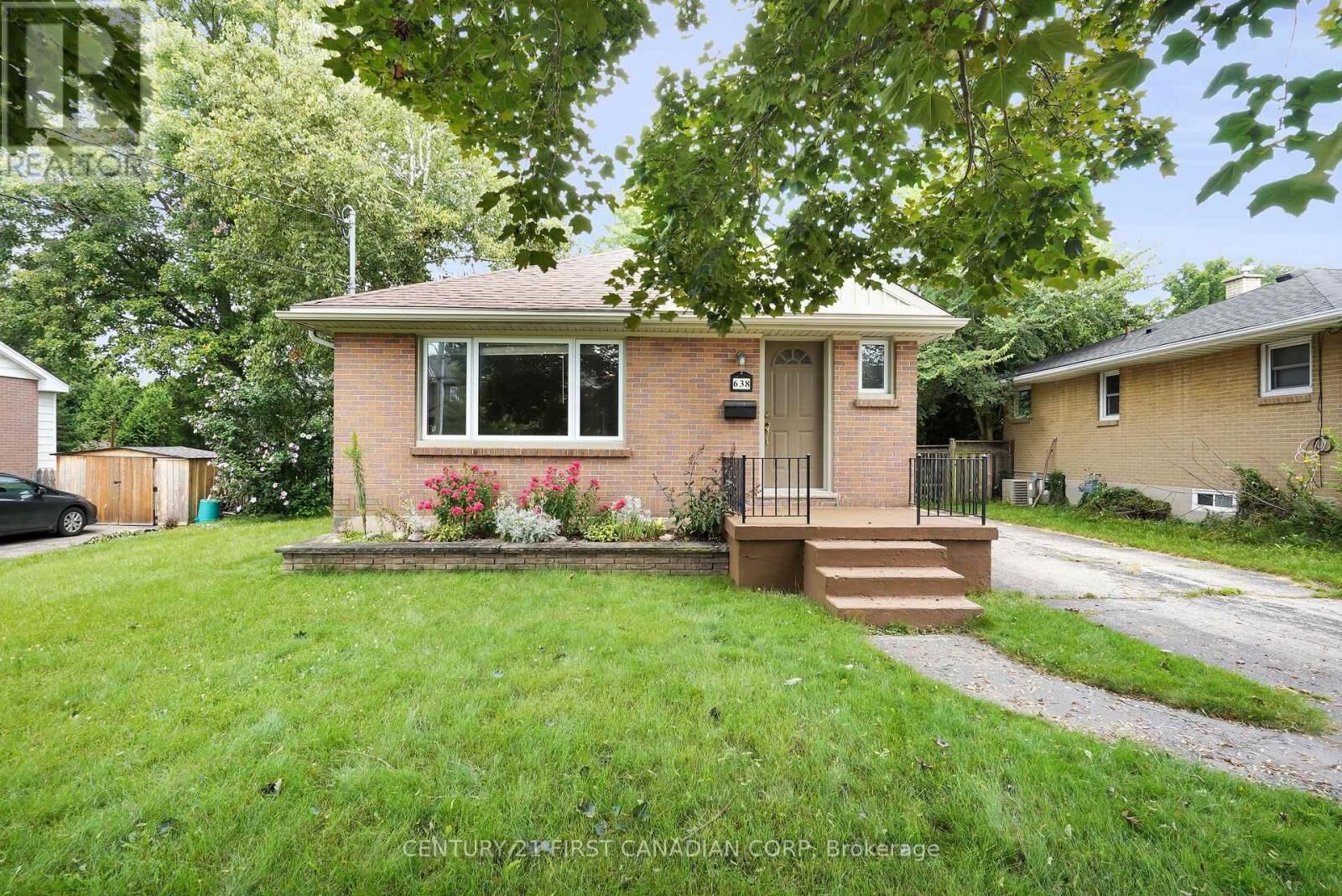 Property Photo: 638 Tennent Avenue ON N5X 1L6
