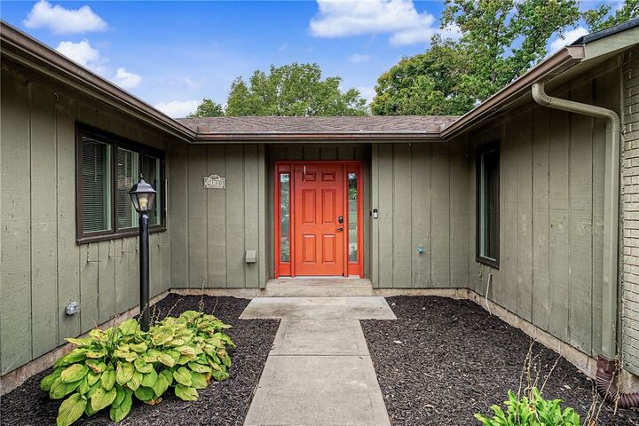 Property Photo: 2180 Woodstock Court OH 45373