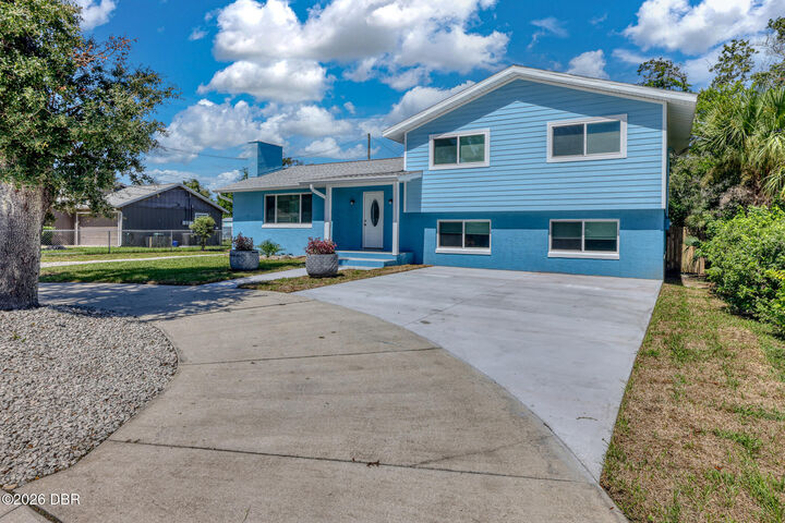 Property Photo: 61 Division Avenue FL 32174