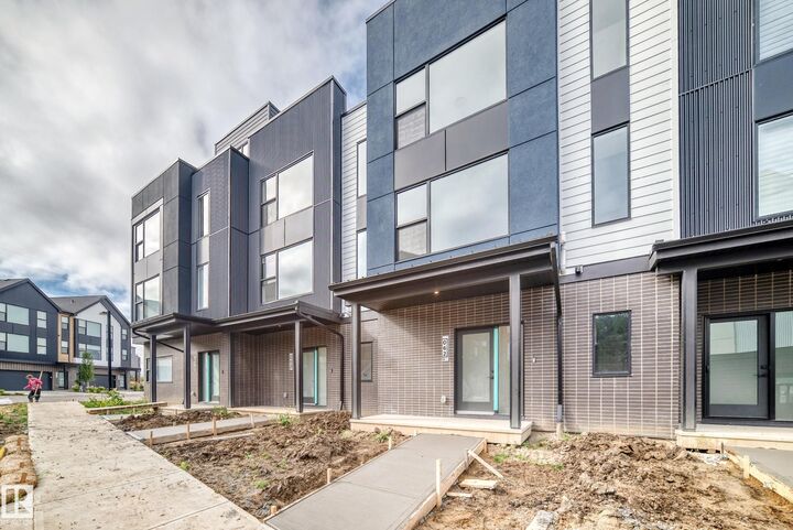 Property Photo:  5 Rondeau Drive 62  AB T8N 7X8 