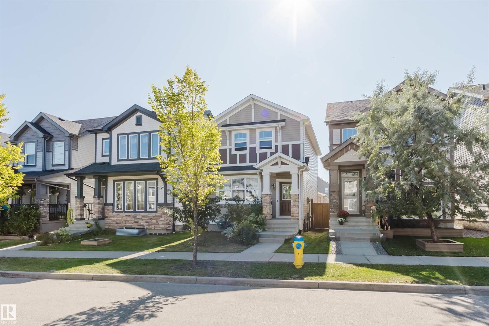 Property Photo: 379 Allard Boulevard SW AB T6W 3T5