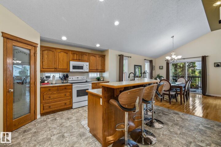 Property Photo:  10411 95 Street  AB T8R 0A2 