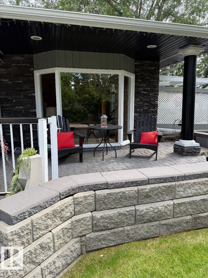 Property Photo:  29 Lindbergh Crescent  AB T8N 2S8 