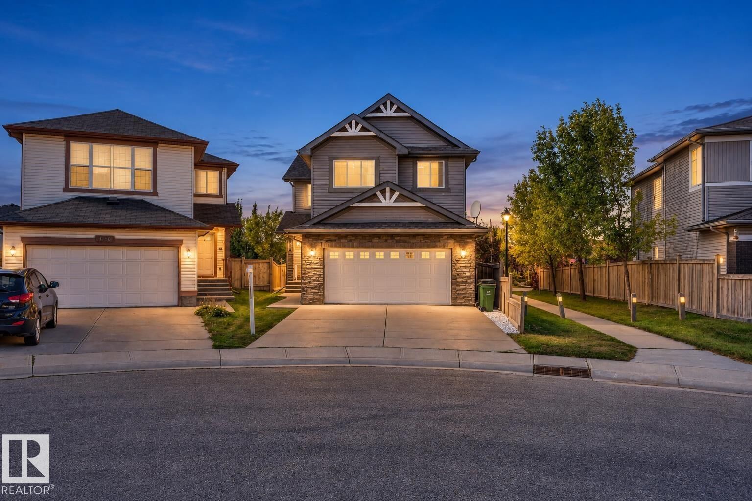 Property Photo:  3662 13 Street NW  AB T5T 0J5 