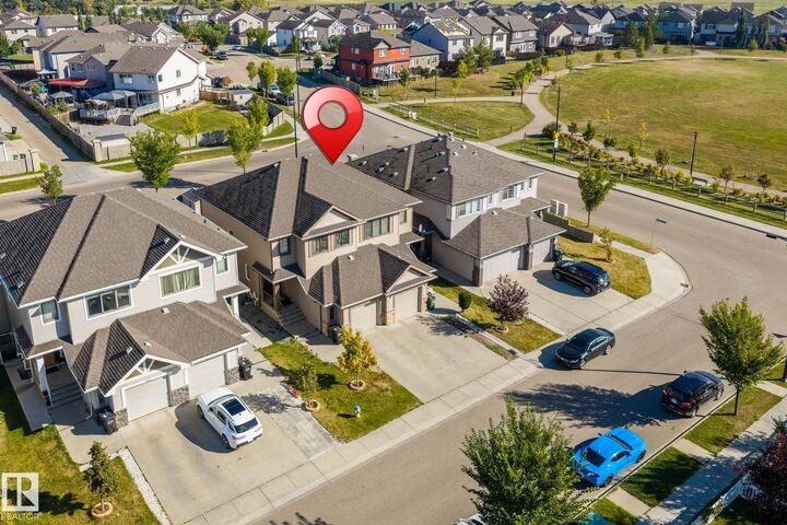 Property Photo:  1408 27 Avenue NW  AB T6T 0W1 