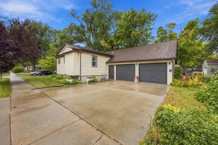 Property Photo: 1621 12th Avenue S ND 58103