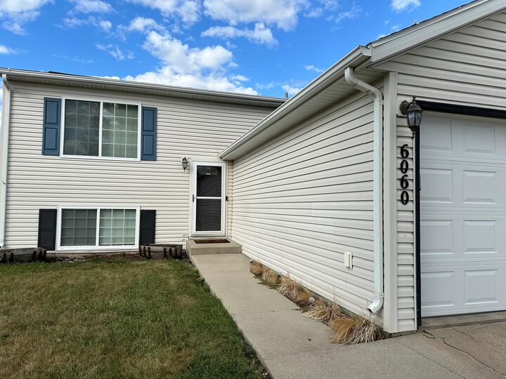 Property Photo:  6060 Bennett Court S  ND 58104 