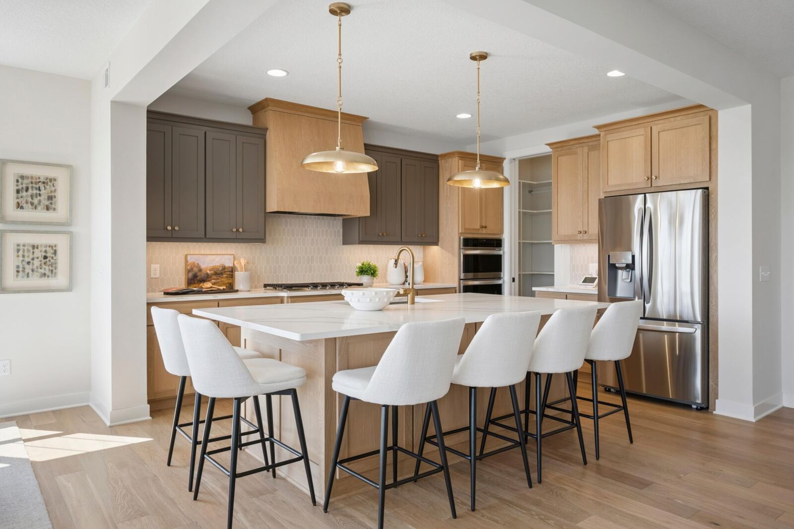 Property Photo: 14708 Kingsview Lane N MN 55327
