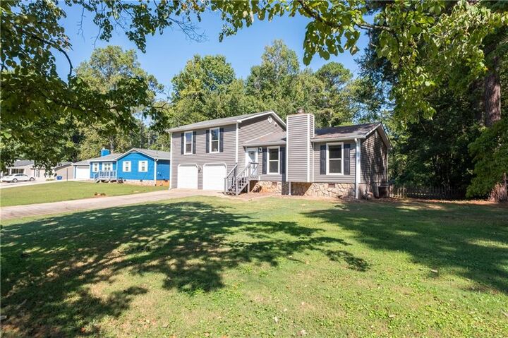Property Photo: 1119 Blazing Ridge GA 30046