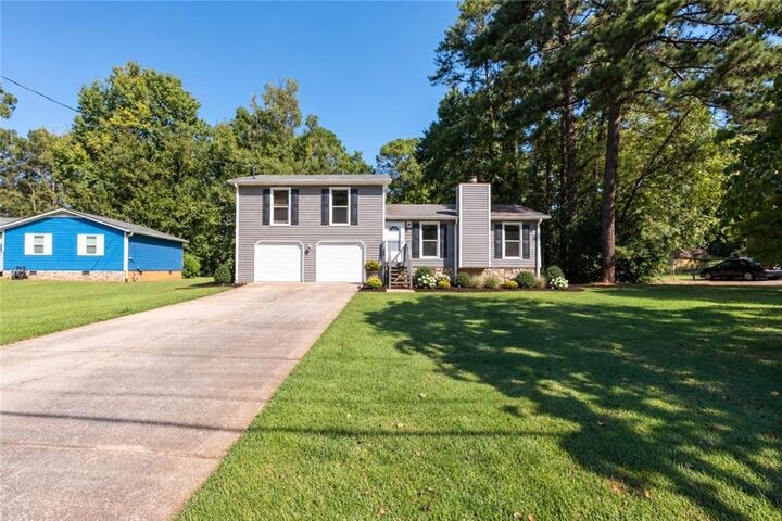 Property Photo:  1119 Blazing Ridge  GA 30046 