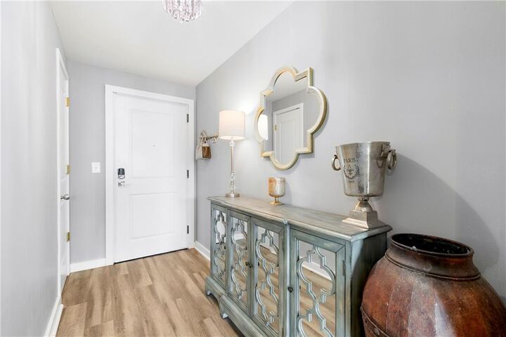 Property Photo: 3338 Peachtree Road NE 1507 GA 30326