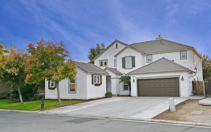 Property Photo: 4793 N Emerald Peak Drive CA 93619