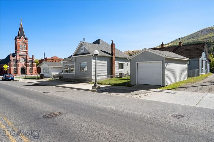 Property Photo:  615 E 4th  MT 59711 