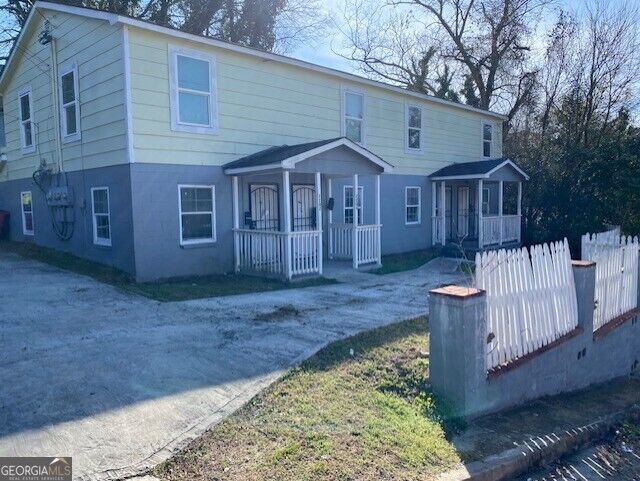 Property Photo: 2208 Roosevelt Avenue GA 31204