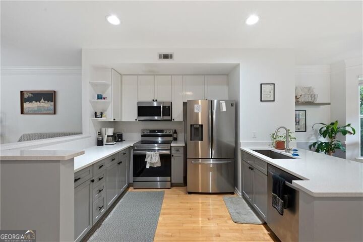 Property Photo:  951 Glenwood Avenue SE 102  GA 30316 