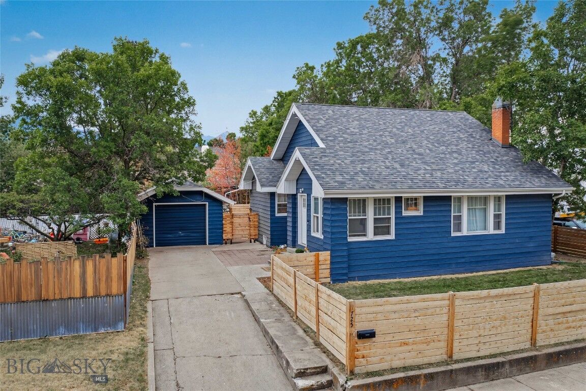 Property Photo:  725 W Callender Street  MT 59047 