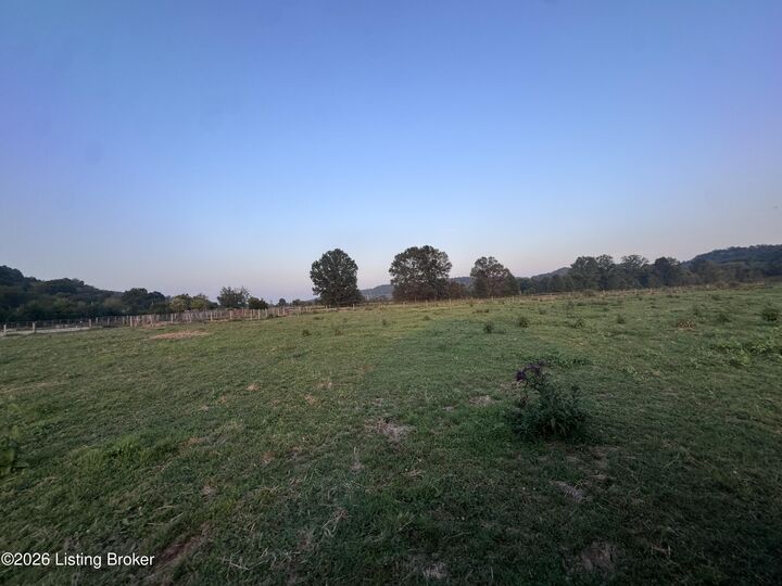 Property Photo:  1 Stephanus Rd  KY 41083 