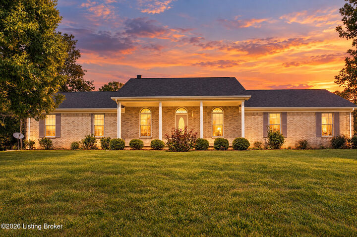 Property Photo: 1196 Deerwood Dr KY 40013