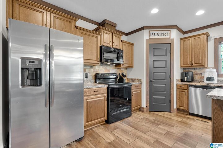 Property Photo:  7882 Bethel Road  AL 35062 