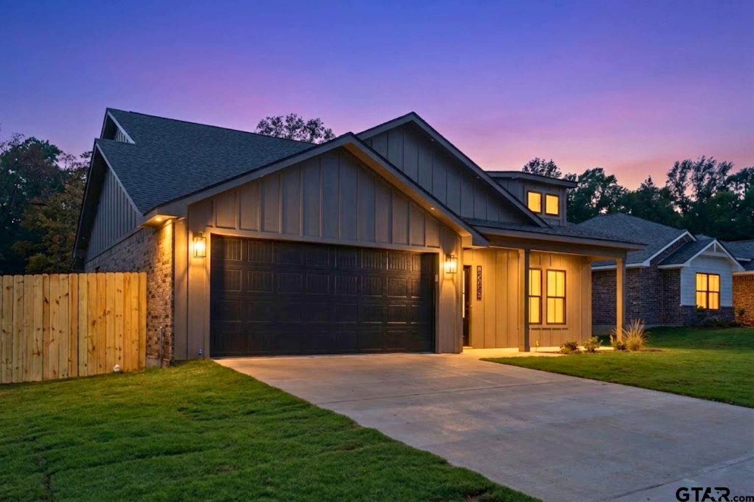 Property Photo:  16410 Crossing Circle  TX 75771 