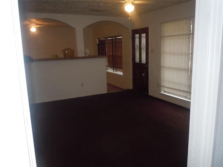 Property Photo: 5422 Thrush Drive TX 77033