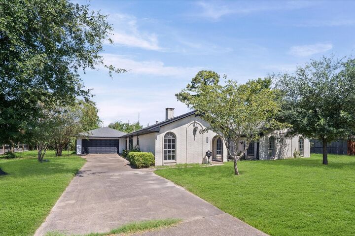 Property Photo: 1238 Del Norte Street TX 77018