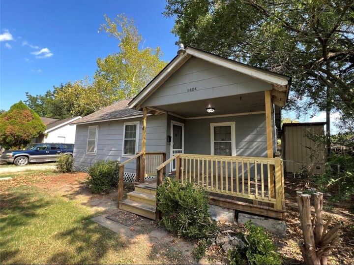 Property Photo: 1404 Harrop Avenue TX 77506
