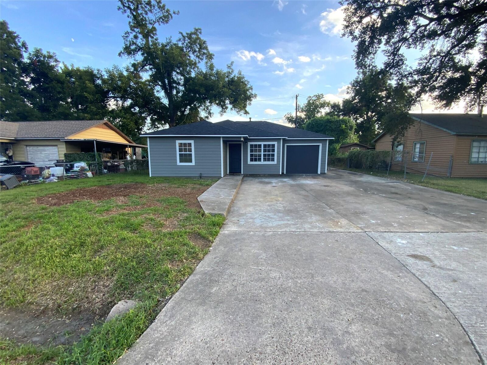 Property Photo:  610 Fostoria Lane  TX 77076 