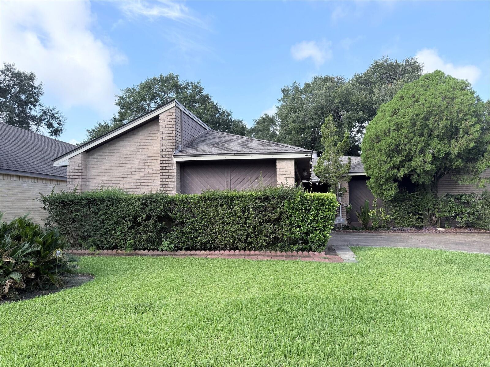 Property Photo:  1414 Shadow Mountain Drive  TX 77450 