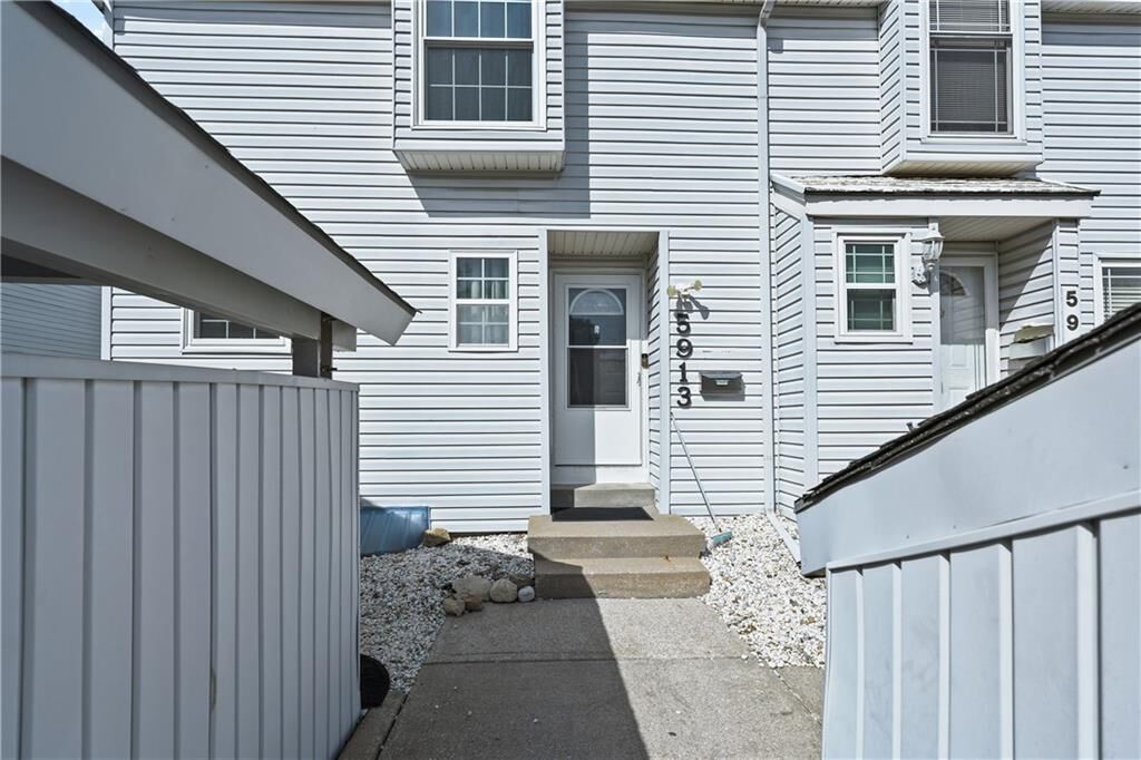 Property Photo:  5913 Ridgeway Avenue  MO 64133 