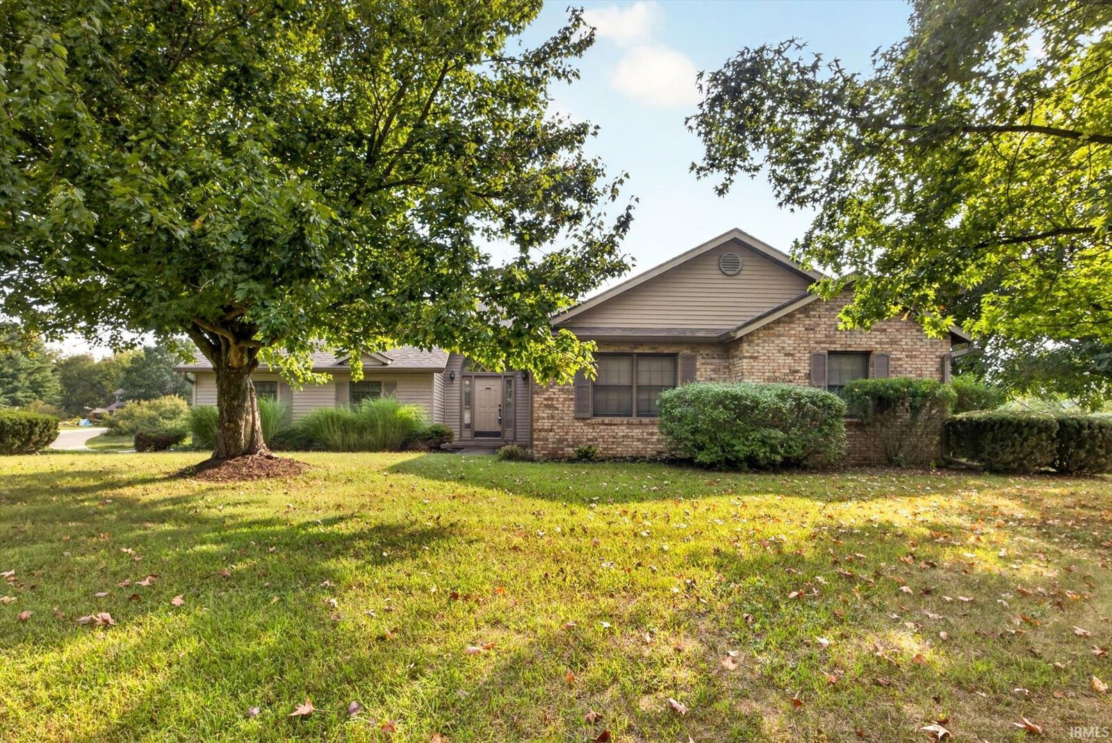 Property Photo:  2700 E Crabapple Circle  IN 47401 