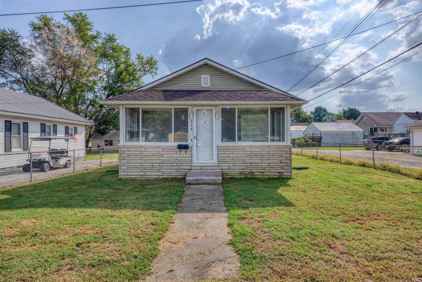 Property Photo:  315 E Oak Street  IN 47660 