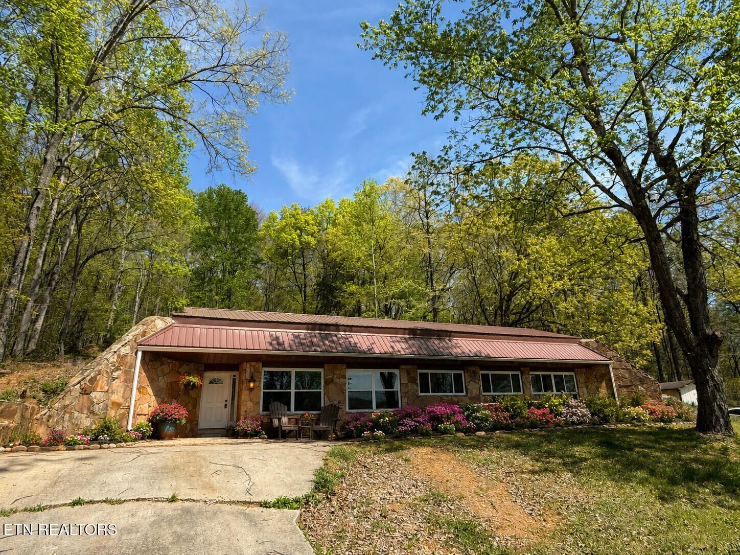 Property Photo:  522 College Grove Rd  TN 37854 